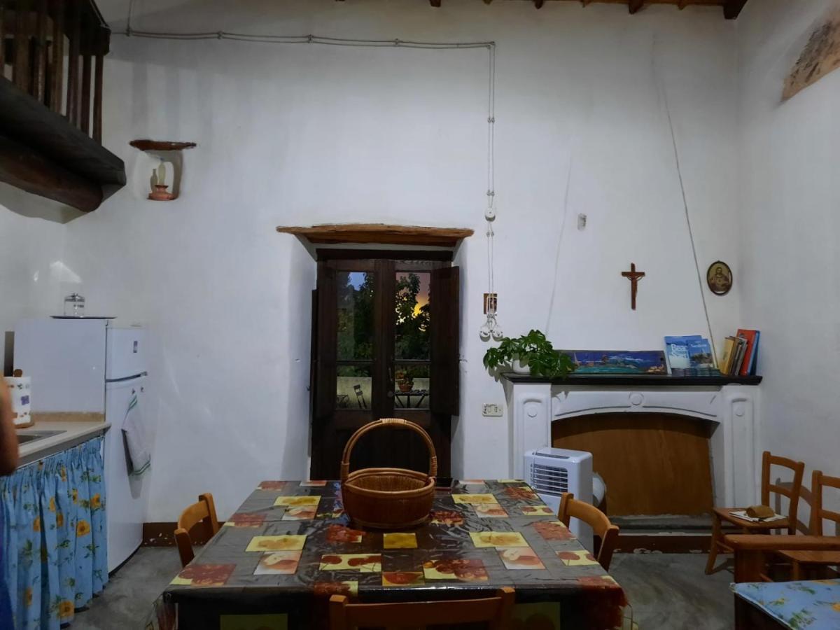 Vila Domo Sedda Galtellì Exteriér fotografie