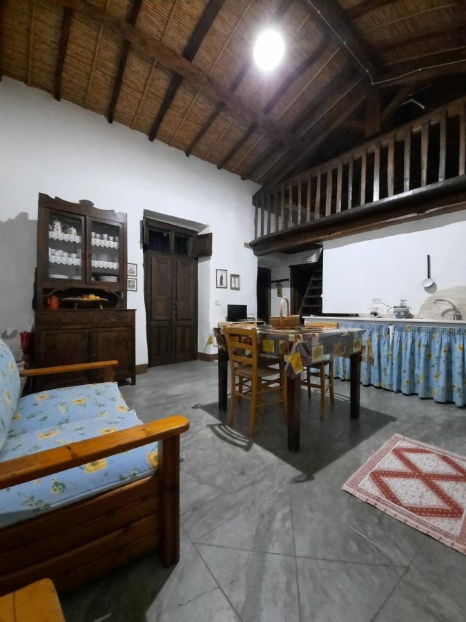 Vila Domo Sedda Galtellì Exteriér fotografie
