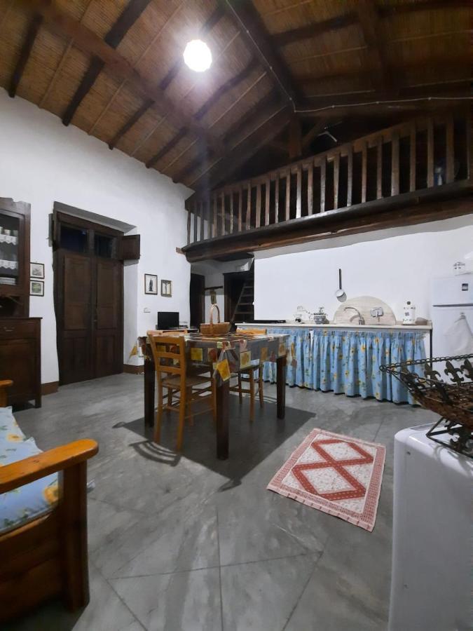 Vila Domo Sedda Galtellì Exteriér fotografie